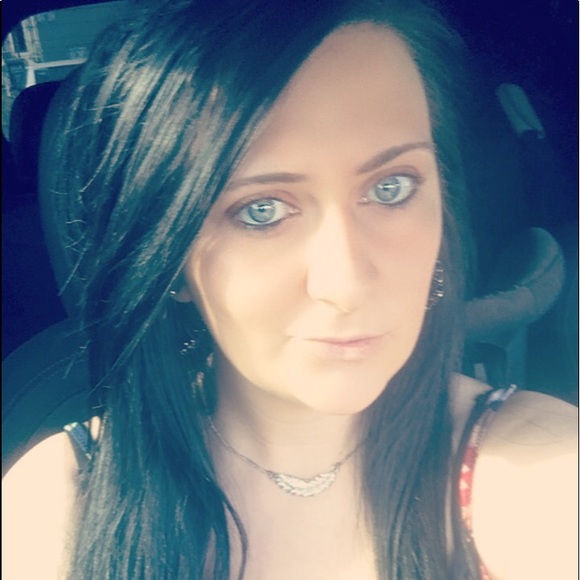 Meet your Posher, Christina, - Picture 1 of 8